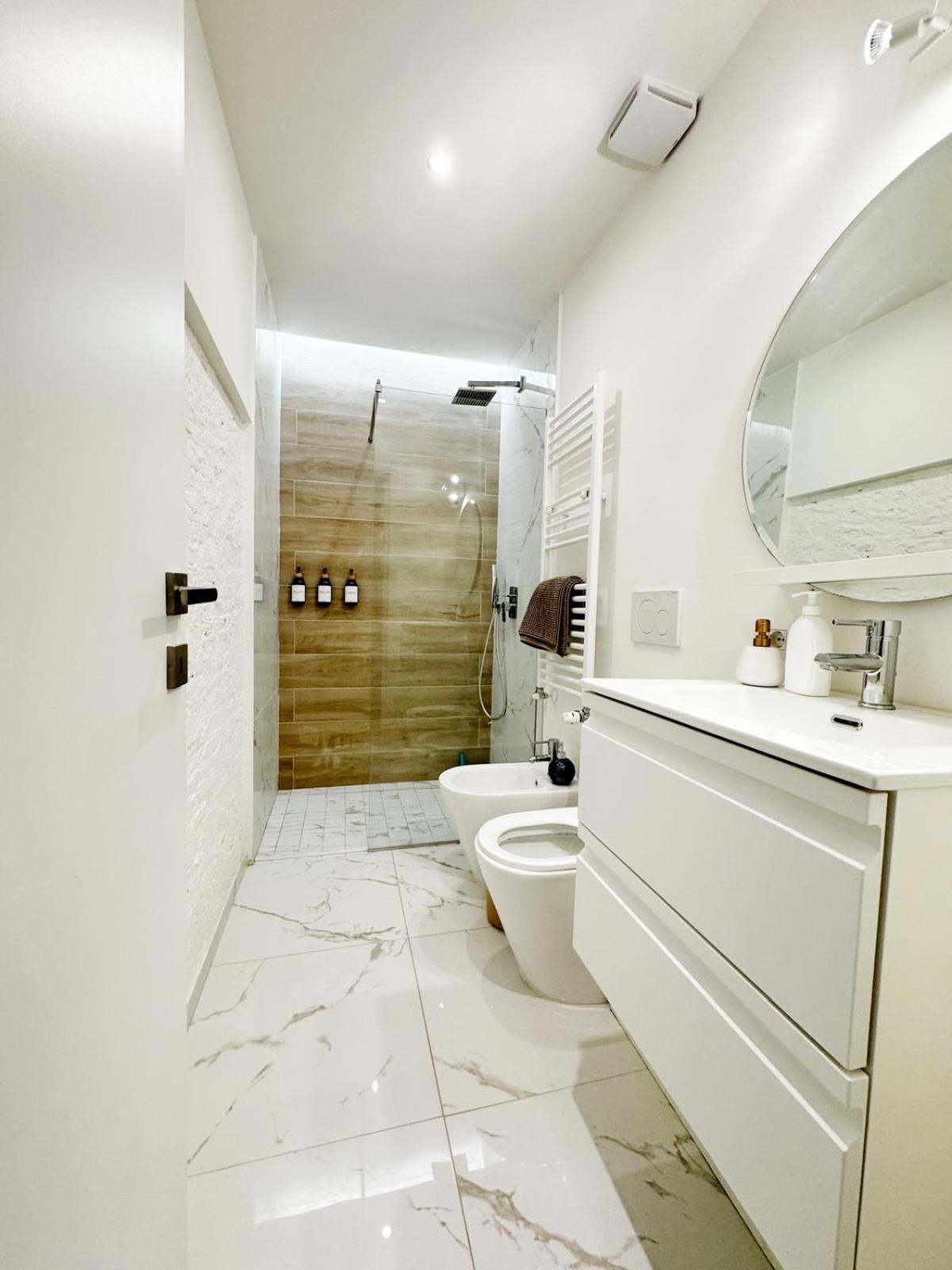 Boutique Room - Centro Storico 20 Min Da Firenze 엠폴리 외부 사진