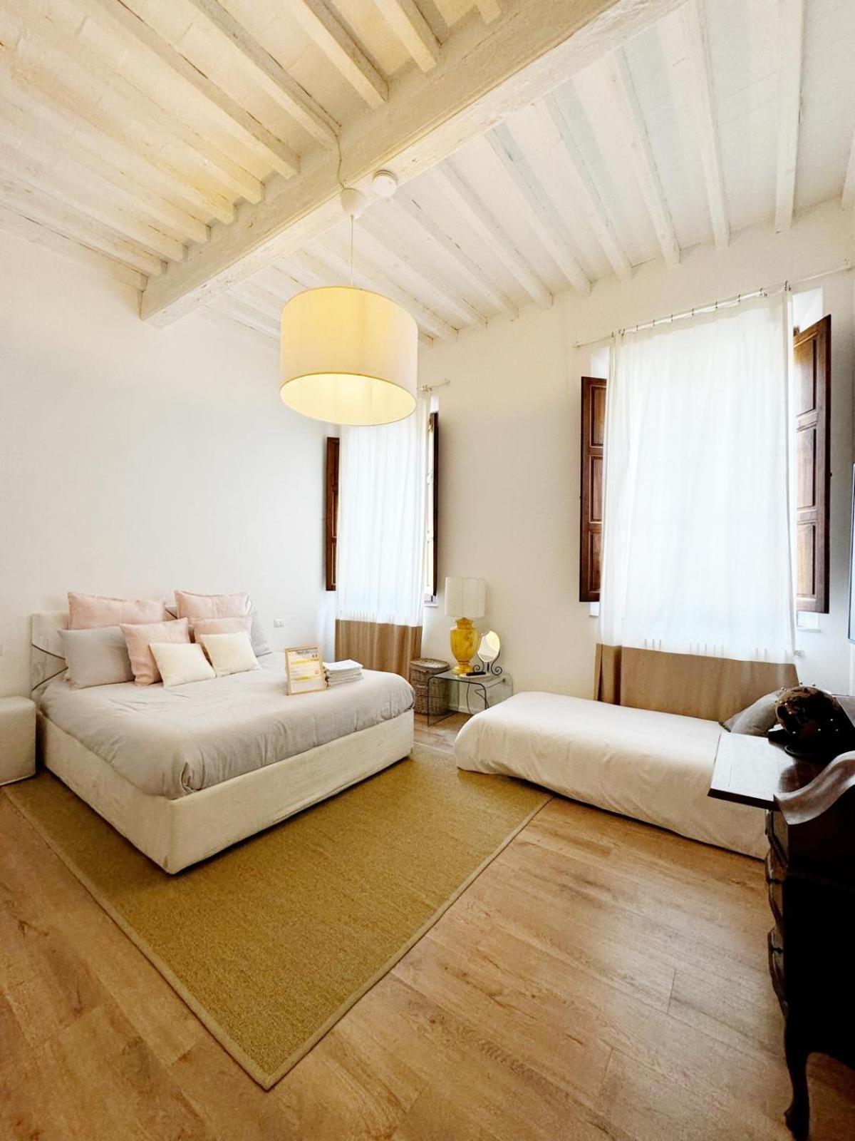 Boutique Room - Centro Storico 20 Min Da Firenze 엠폴리 외부 사진