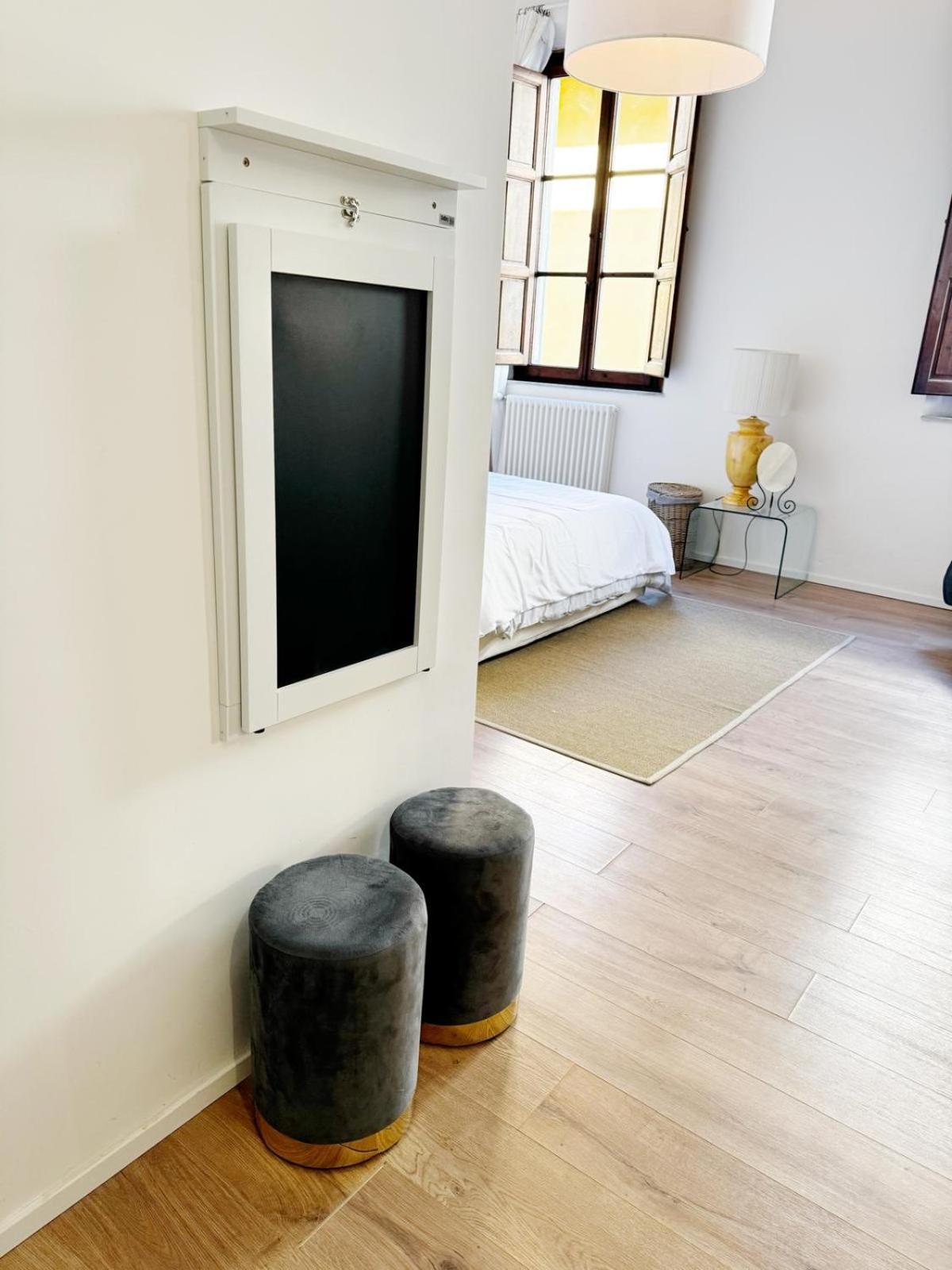 Boutique Room - Centro Storico 20 Min Da Firenze 엠폴리 외부 사진