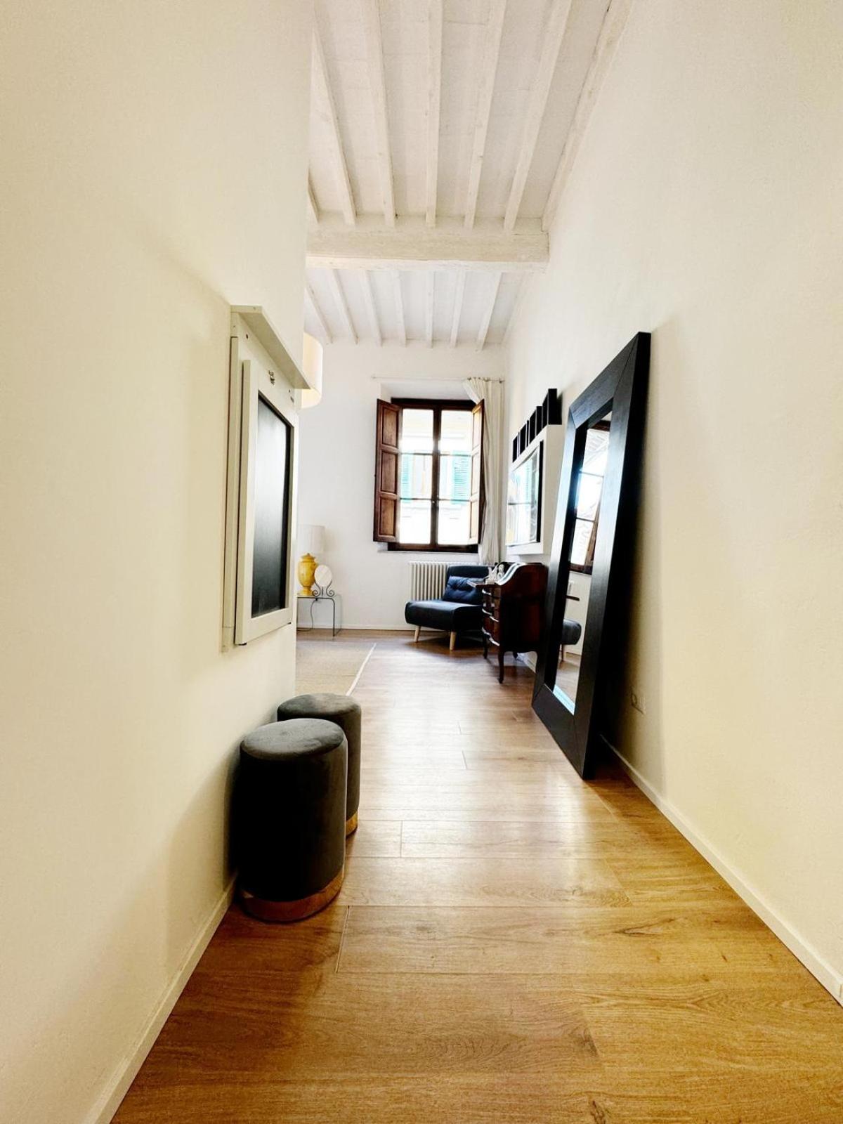 Boutique Room - Centro Storico 20 Min Da Firenze 엠폴리 외부 사진