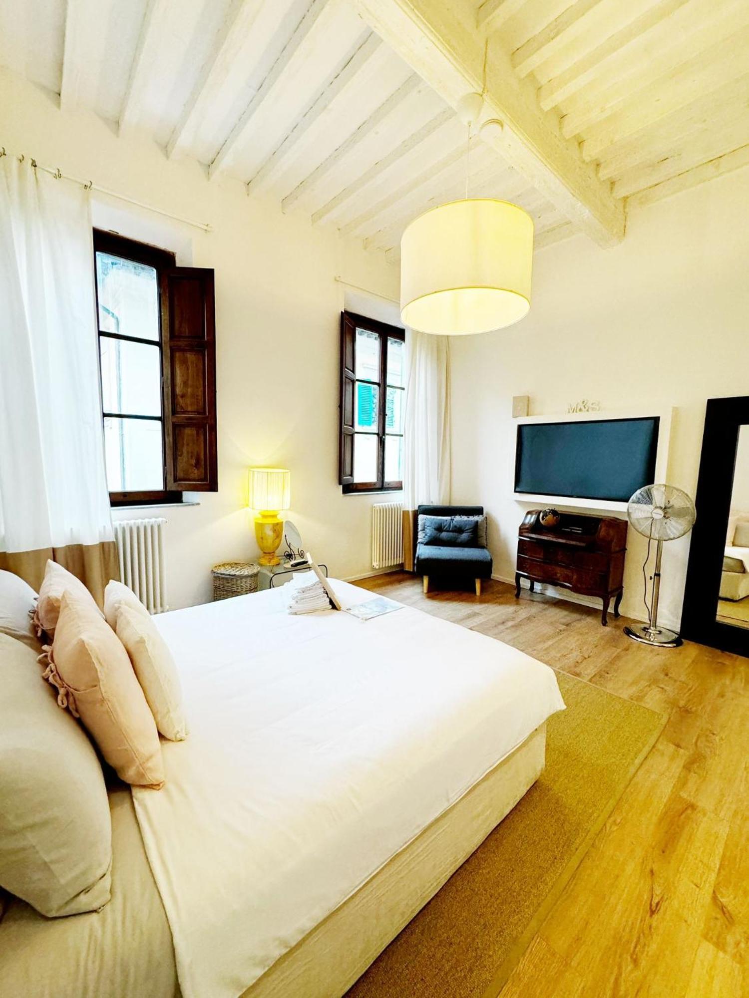 Boutique Room - Centro Storico 20 Min Da Firenze 엠폴리 외부 사진
