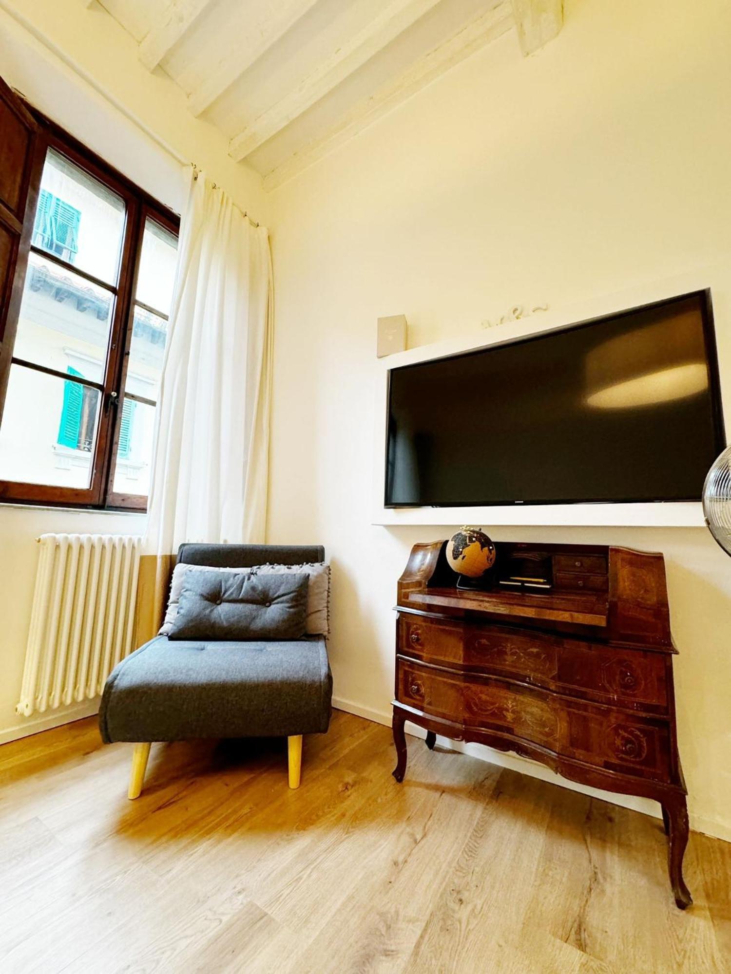 Boutique Room - Centro Storico 20 Min Da Firenze 엠폴리 외부 사진