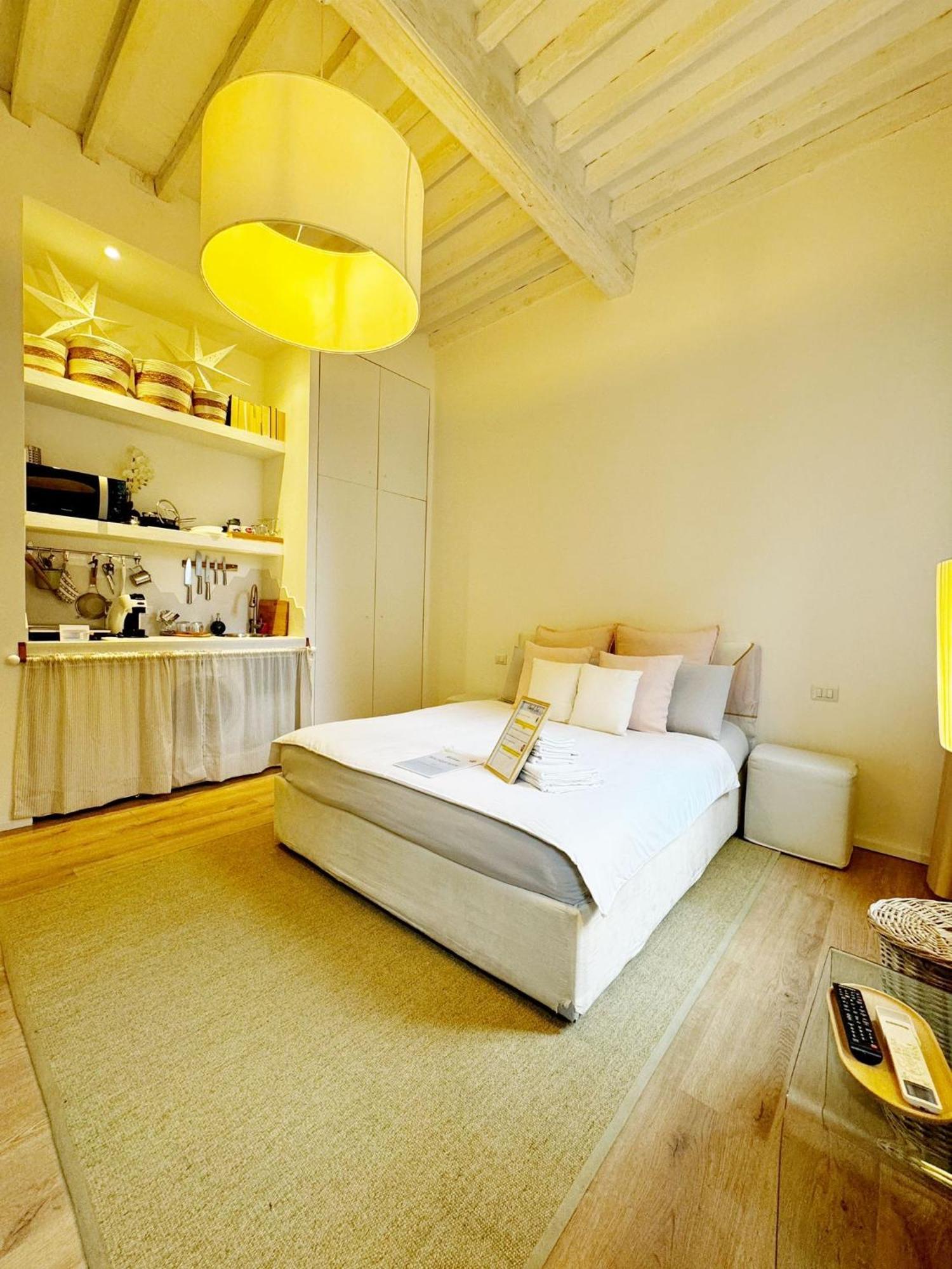 Boutique Room - Centro Storico 20 Min Da Firenze 엠폴리 외부 사진